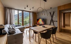 Un Diamante De Montana L A Pie De Pistas De Esqui - Gimnasio - Sauna - Piscina L 6Pax L By Bonesvacances